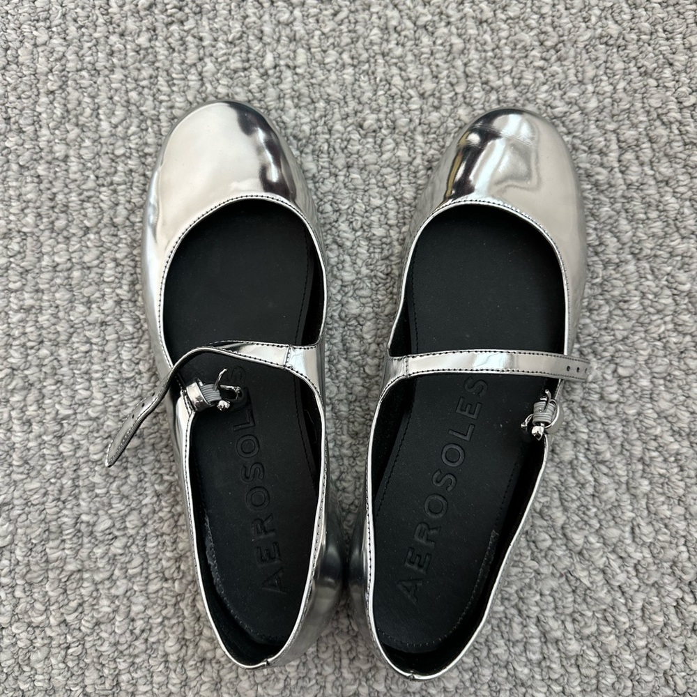 AEROSOLES Women's Metallic Flats